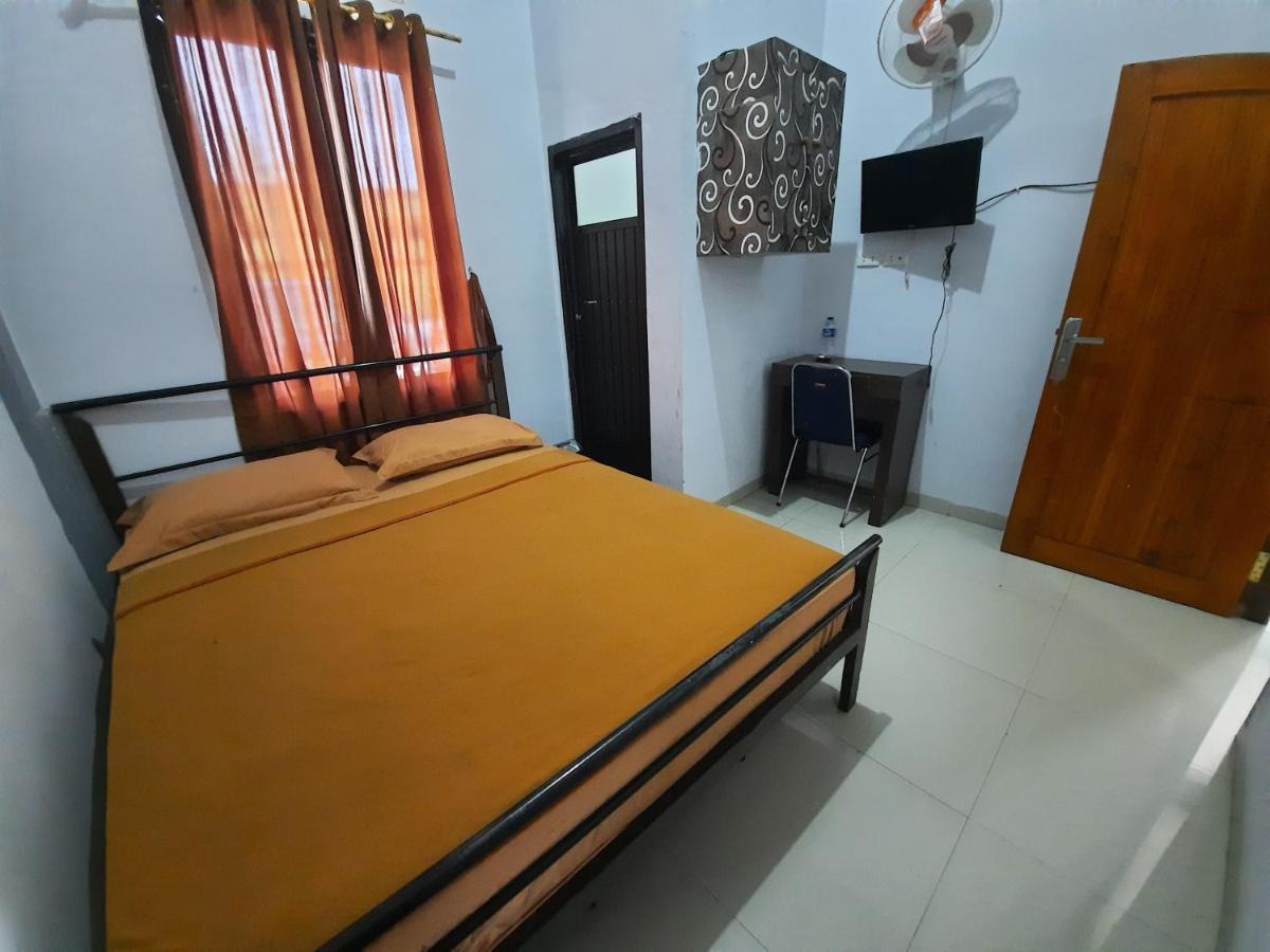 Oyo 3373 Favour Hotel Pagaralam Exterior photo