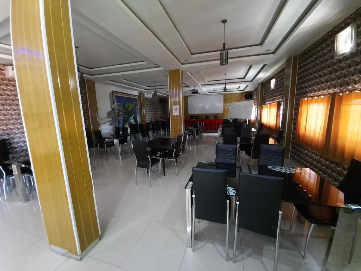 Oyo 3373 Favour Hotel Pagaralam Exterior photo